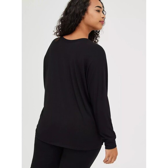 NWT Torrid Black Super Soft Sugar Skull Dolman Long Sleeve Tee 4X 26 - Picture 2 of 4